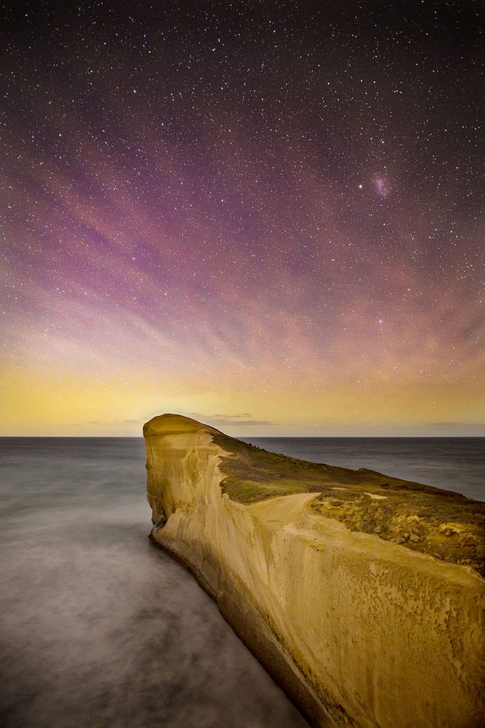 Tunnel Beach KP4 Aurora - Bronze Award 2016 Nature Category - Iris Awards Tunnel Beach KP4 Aurora - Bronze Award 2016 Nature Category - Iris Awards